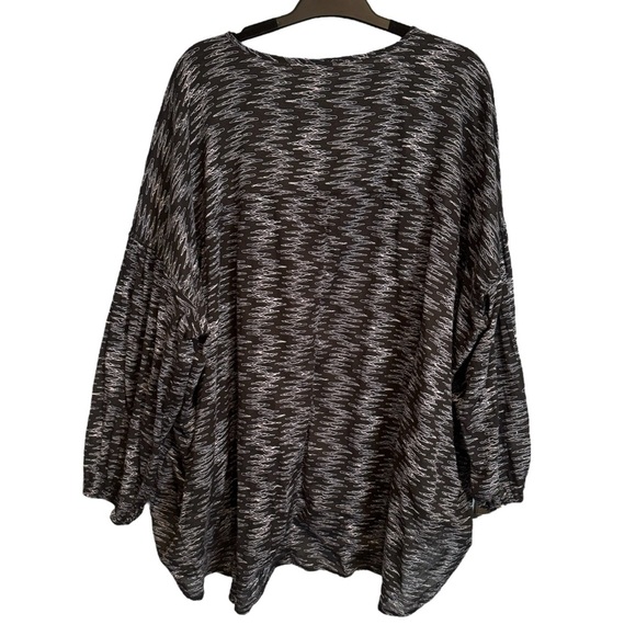 Free People Blooms For You Blouse Size XS Black Intimately Oversized Sleep Flowy - Picture 6 of 15
